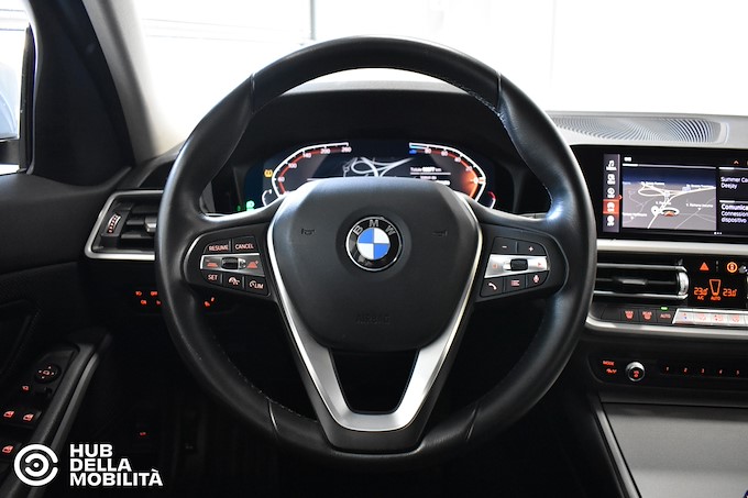 BMW 320d 48V xDrive Touring Business Advantage